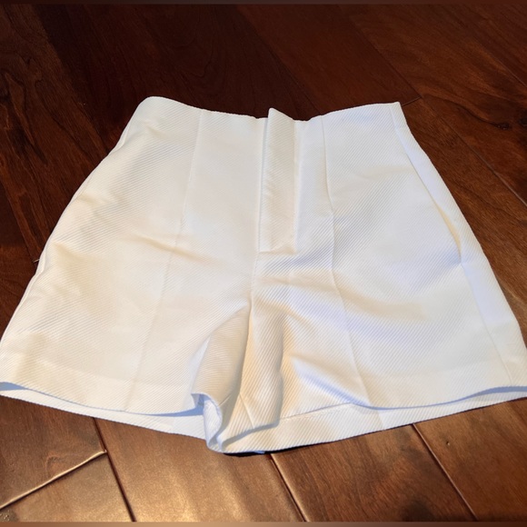 Zara Pants - NWOT Zara High-waisted Shorts